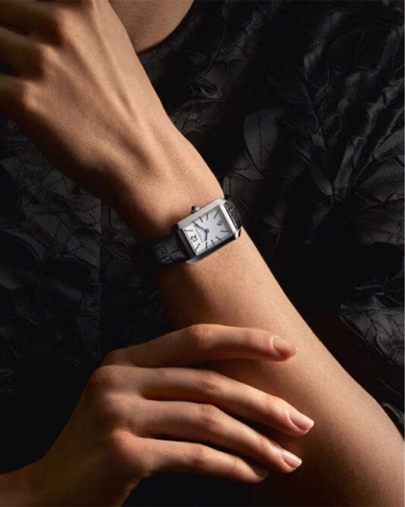 Hampton 10795 Quartz watch - 35 x 22 mm